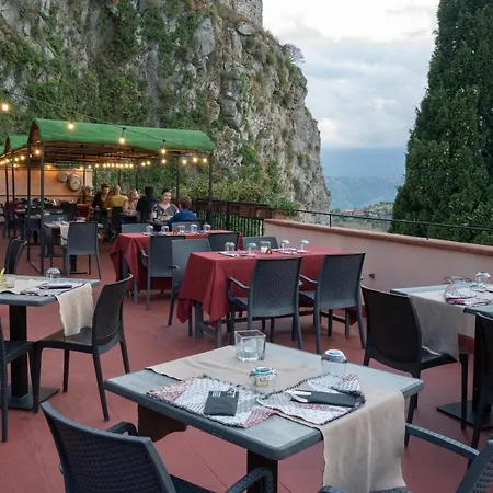 Hotel Sonia 4*