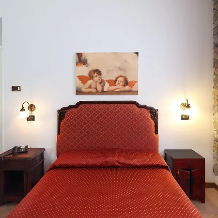 Hotell Sonia 4*